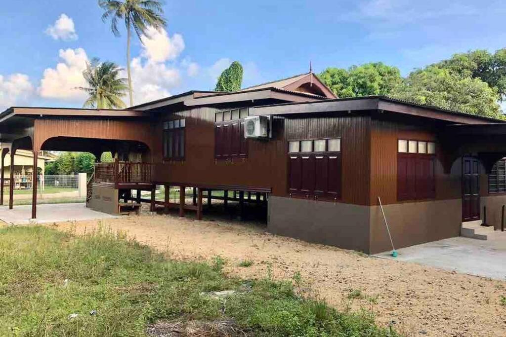 De Rhumaa Homestay Куала-Тренгану Экстерьер фото